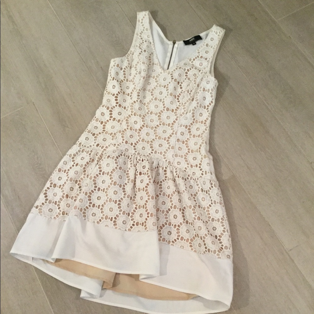 🆕 ABS crochet off white dress 👗